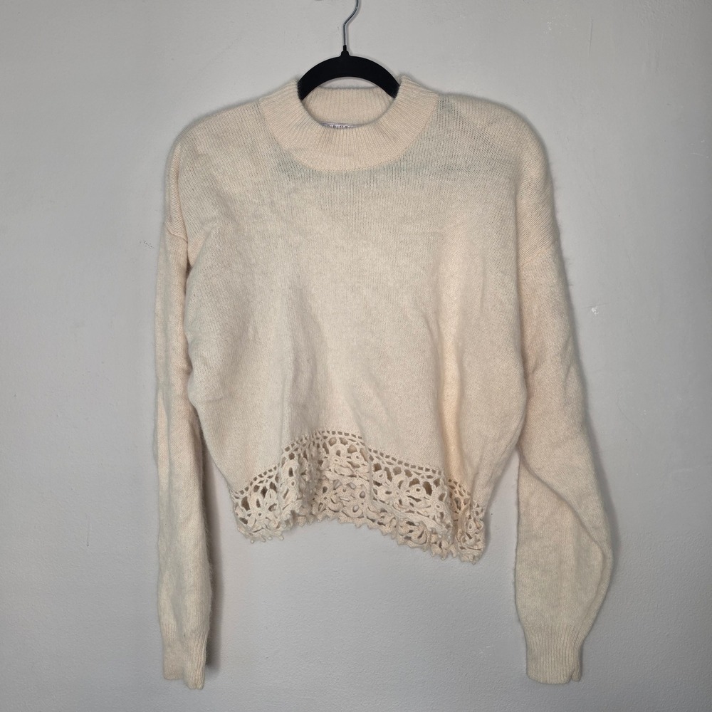 Sarah Taylor Sweater Womens M Cream Angora Lambswool Crochet Lace Trim Vintage